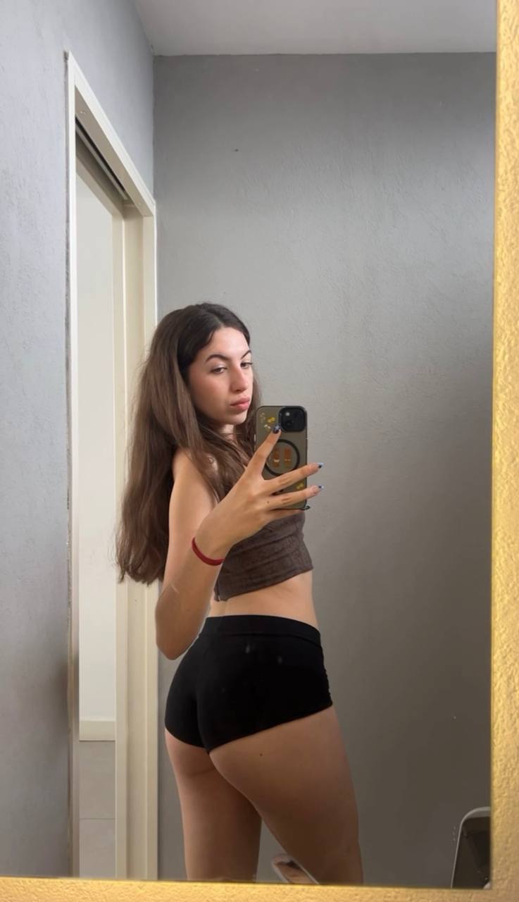 Amber in her underwear in Gaziantep