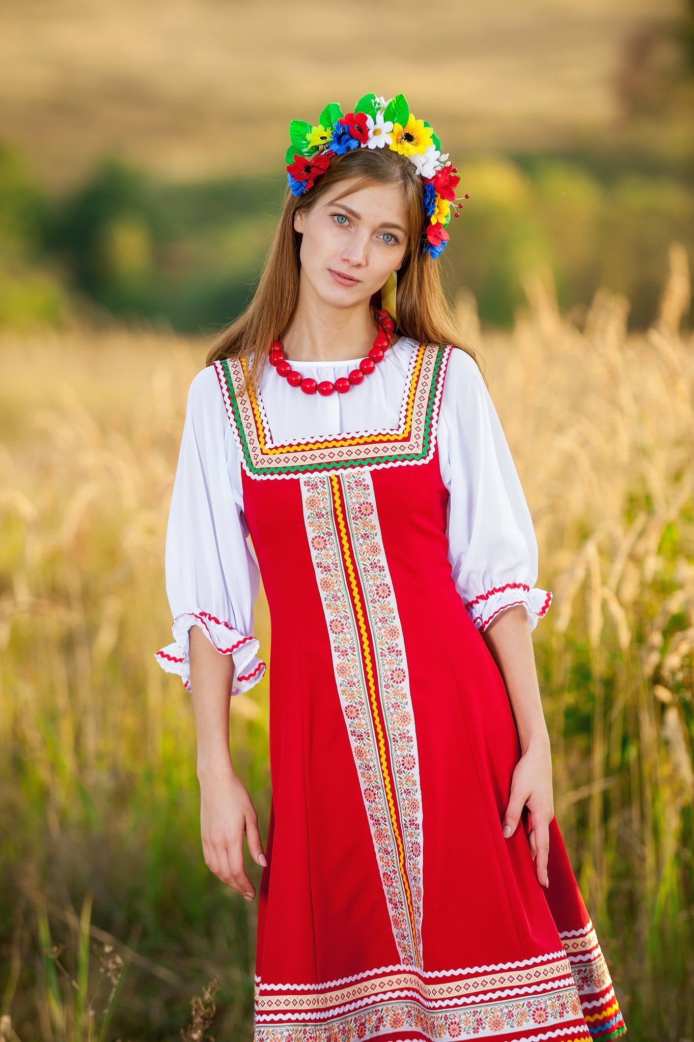 Women in Slavic costumes in Gaziantep — step in, relax, and chat live